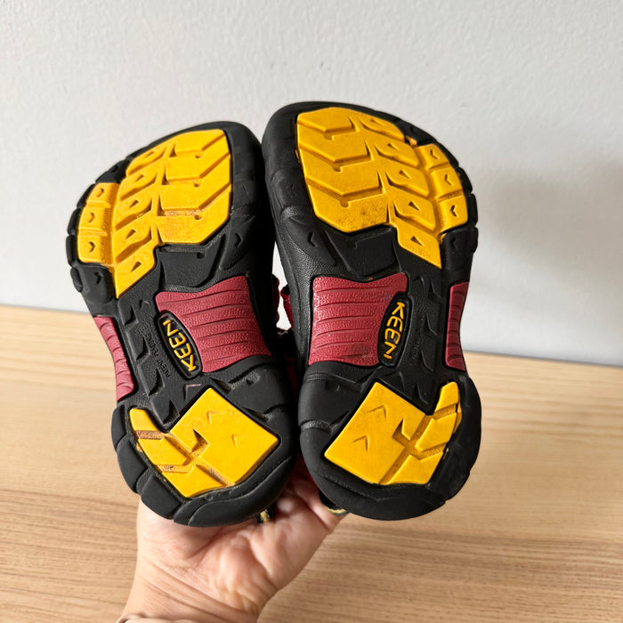 Keen / Sandals / US10