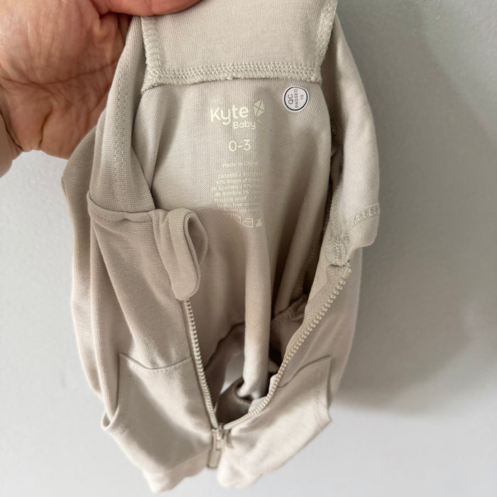 Kyte baby / Light grey hoodie / 0-3M