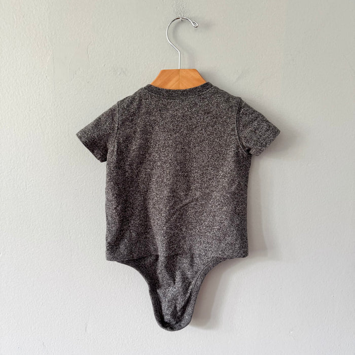 Roots / Canada dark grey onesie / 6-12M