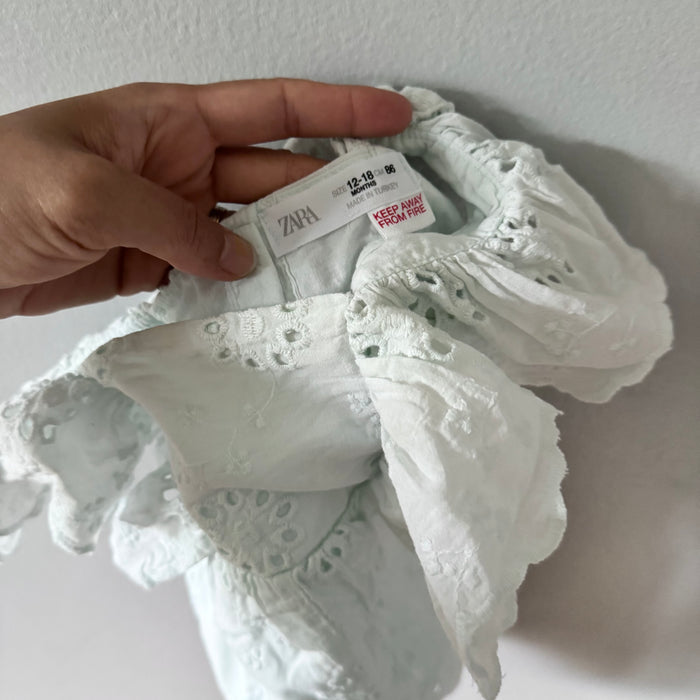 Zara / Light blue eyelet romper / 12-18M