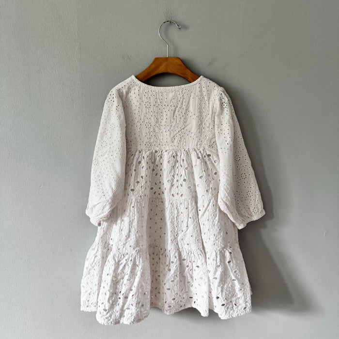 Zara / White eyelet dress / 6Y