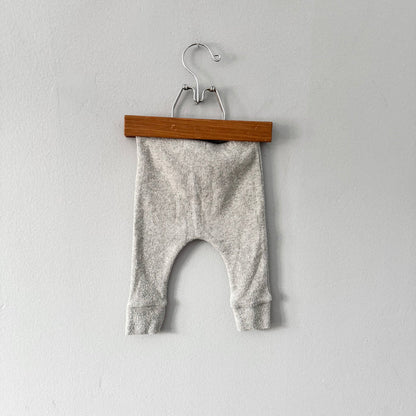 1+ in the family / Light grey ribbed leggings / 6M