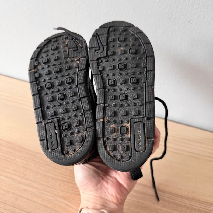 Nike / Black sneaker / US9