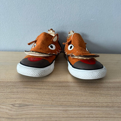 Converse / Velcro shoes / US9
