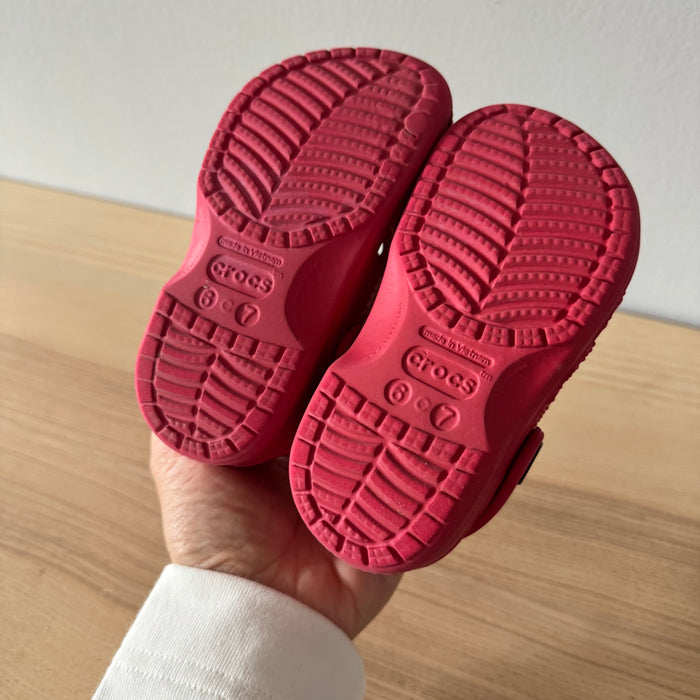 Crocs / Red sandals / US6-7