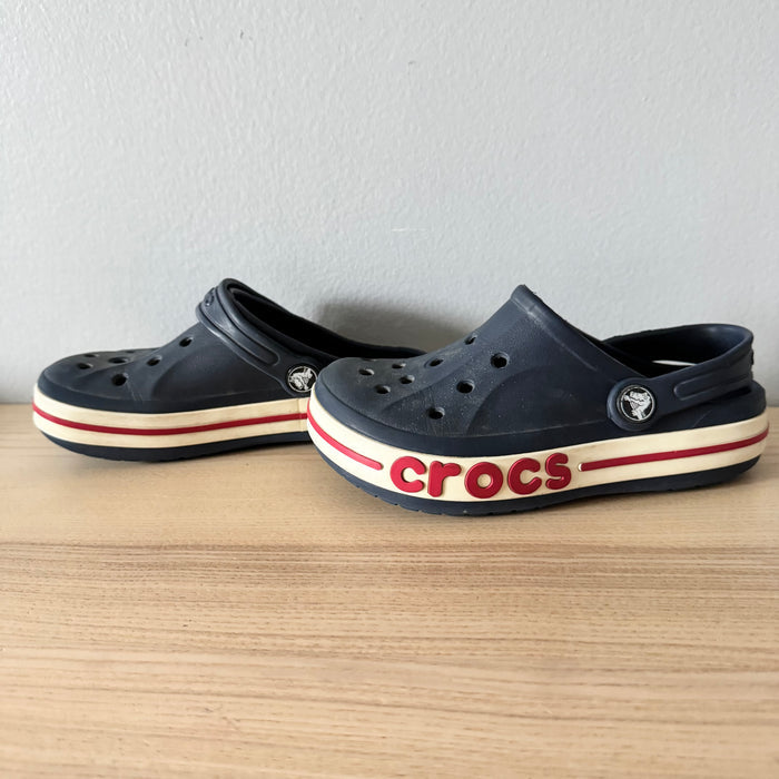 Crocs / Sandals / US12