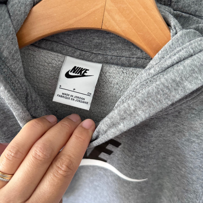 Nike / Grey hoodie / 7Y