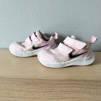 Nike / Light pink sneaker / US5