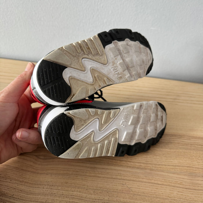 Nike / Sneaker / US10