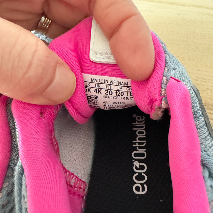 Adidas / Sneaker / US5K
