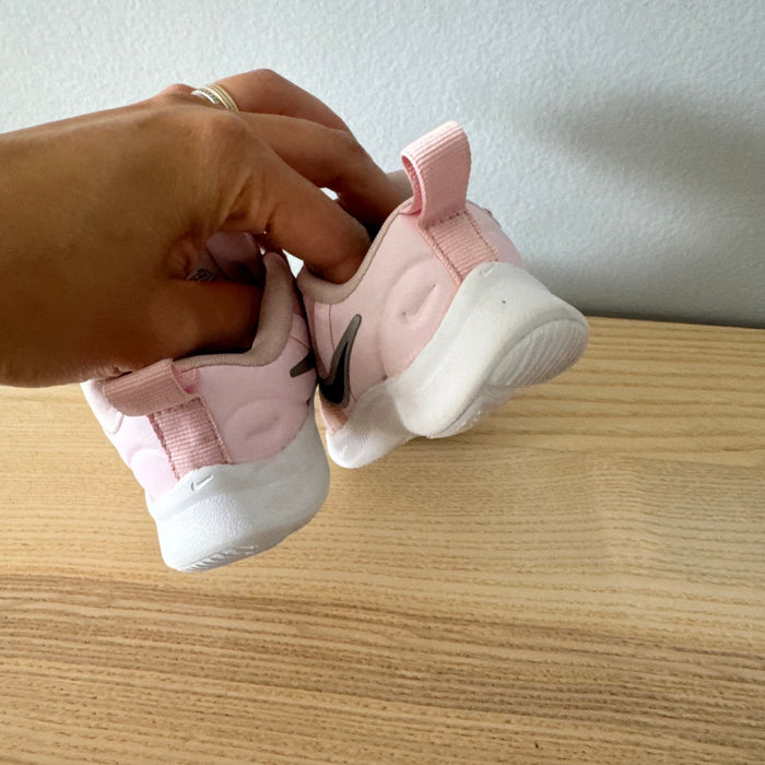 Nike / Star Runner / US5
