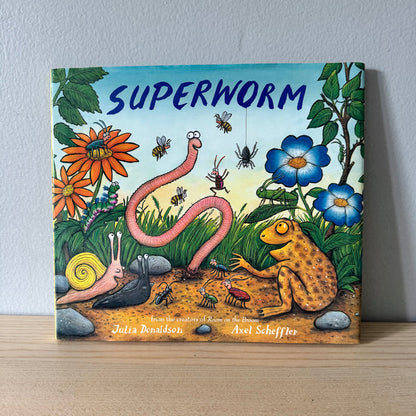 Superworm / Julia Donaldson & Axel Schefler